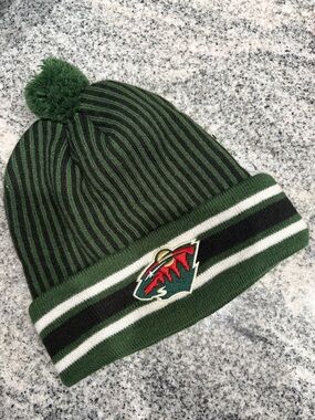 NHL Minnesota Wild Green black cuffed Beanie Pom acrylic hat beanie